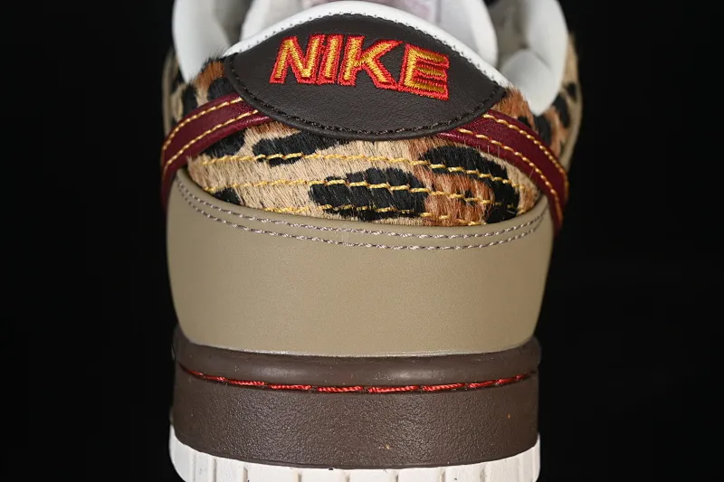 All categories Nk SB Dunk Series Nk SB Dunk Low low-top sneakers Nike SB Dunk Low "Khaki Leopard" beige zebra hair low-top casual sneakers IM6687-262